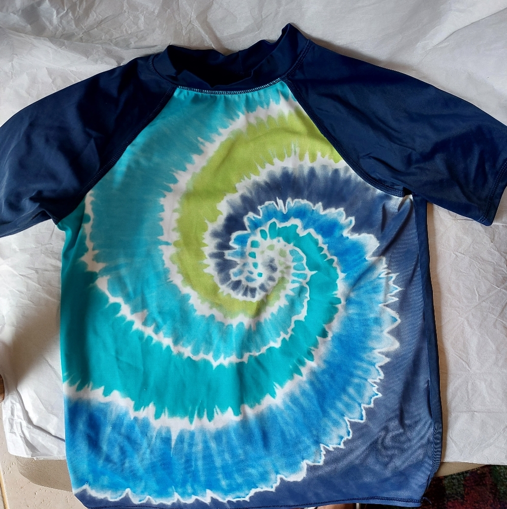 LANDS' END Boy's rash guard swim shirt